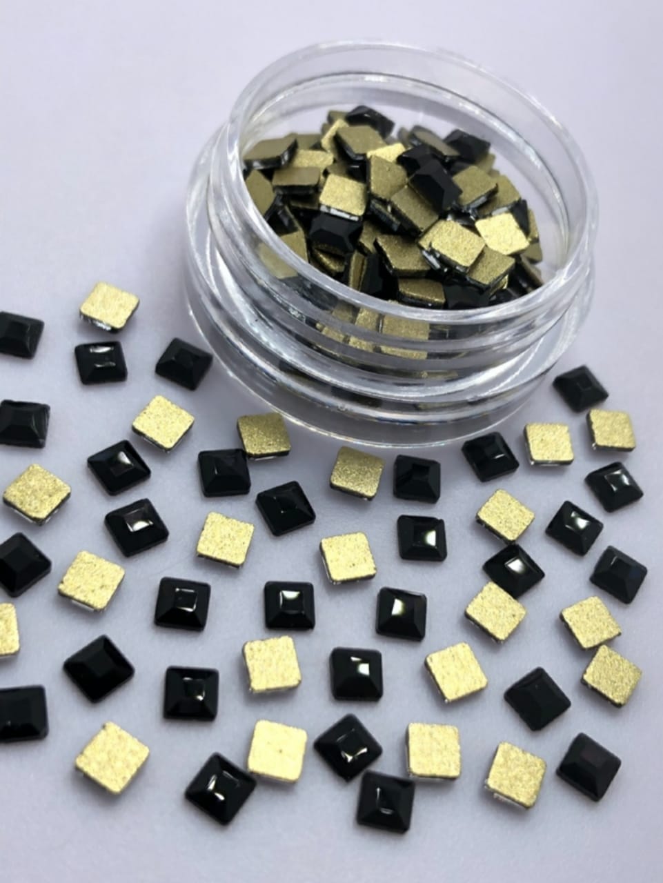 CRISTAL CUADRADO 3MM (10 UNIDADES) NEGRO