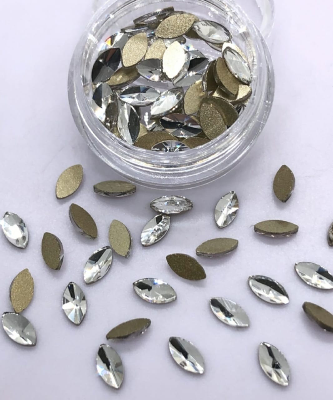 CRISTAL EYE HORSE 3X6MM (10 UNIDADES) CLEAR